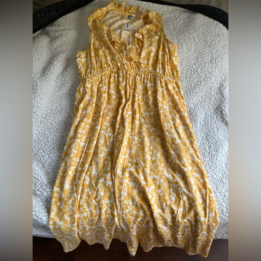 2/$25 Old Navy Maternity Dress